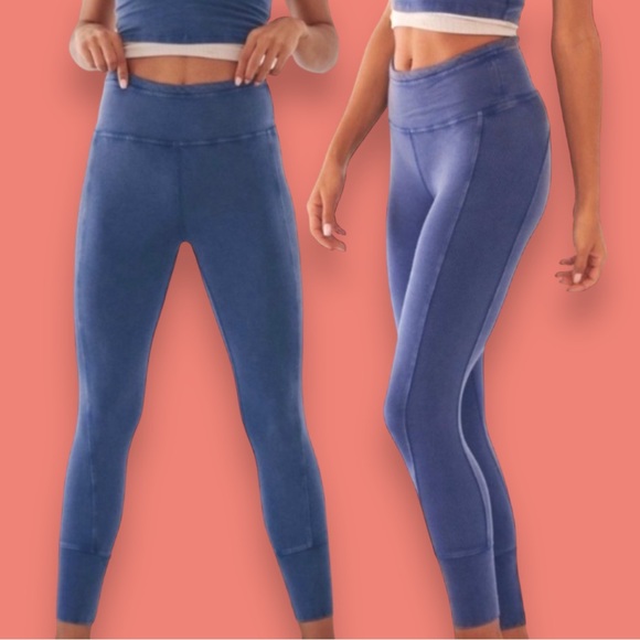 NWT High-Rise Ankle Hot Shot Leggings in deepest navy. Size XS  🧘🏽‍♀️ - Picture 2 of 9